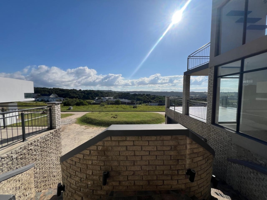 5 Bedroom Property for Sale in Royalston Residential Estate and Wildlife Reserve Eastern Cape